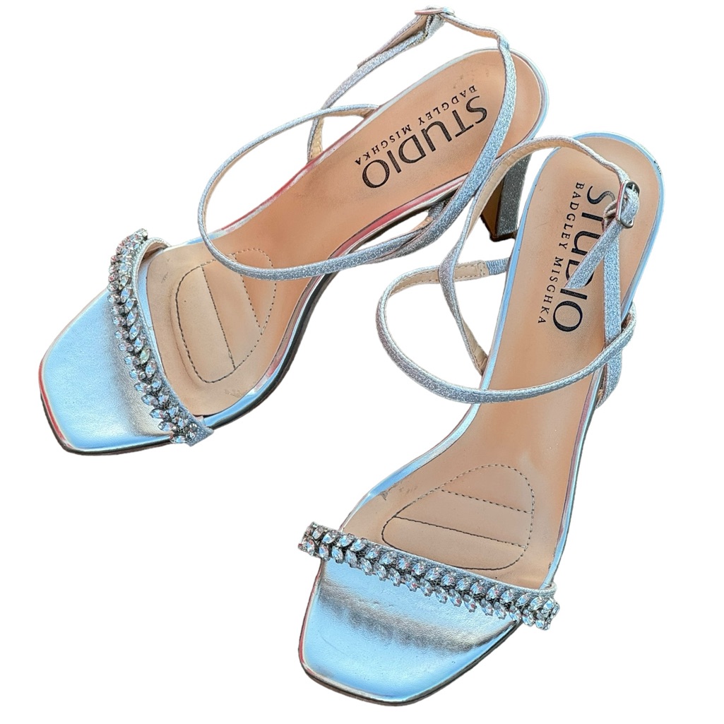 Badlgley Mischka Ladies Shimmering Silver Open Toe Bling Heels Size 8